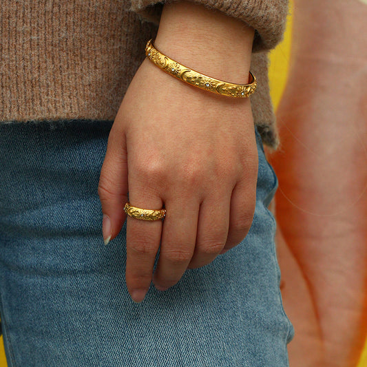 Popular Retro Temperament Bracelet Ornament