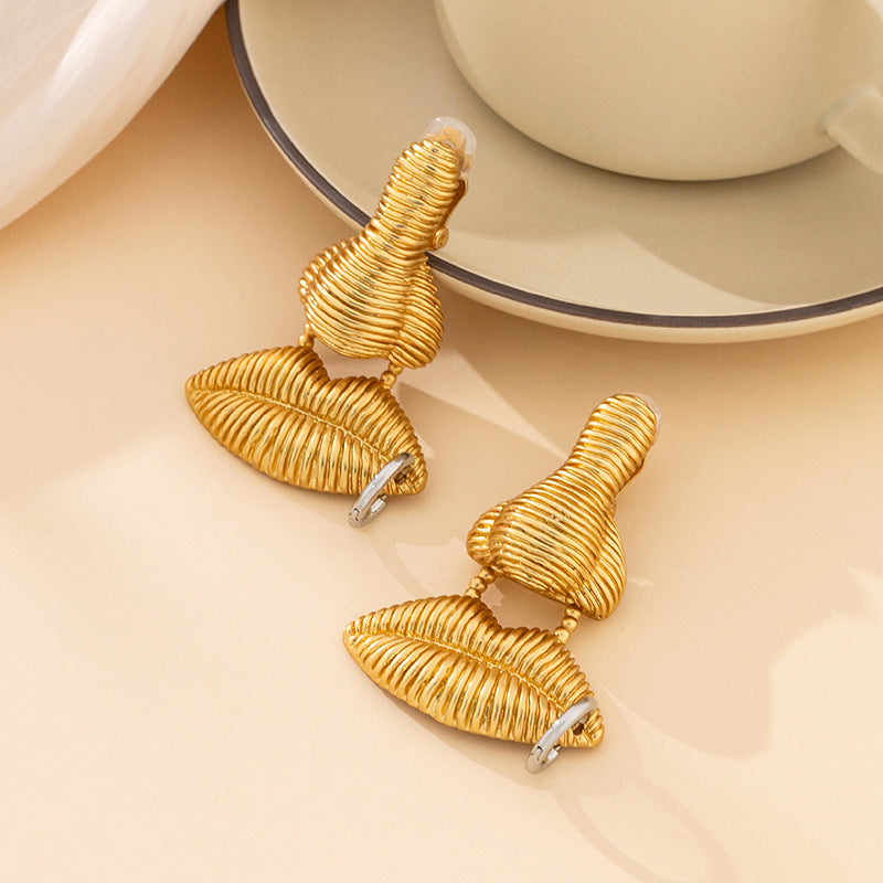 Simple Retro Nose And Lip Minority Design Earrings