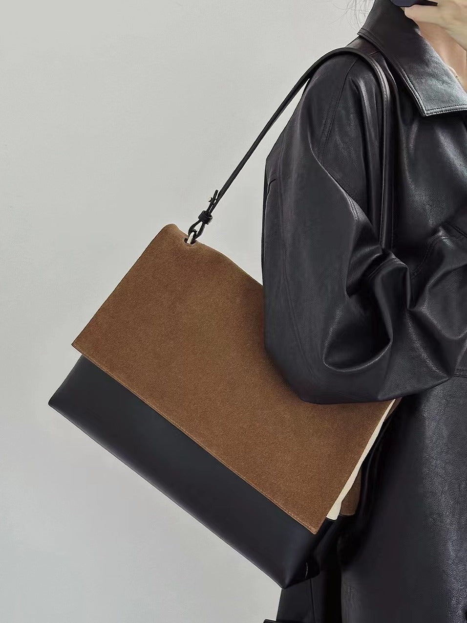 Sac messager rétro de couleur contrastée sous les bras, sac à bandoulière haut de gamme