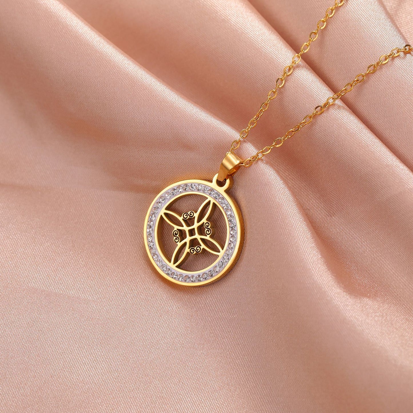 Collier pendentif nœud de sorcière monocouche en acier inoxydable