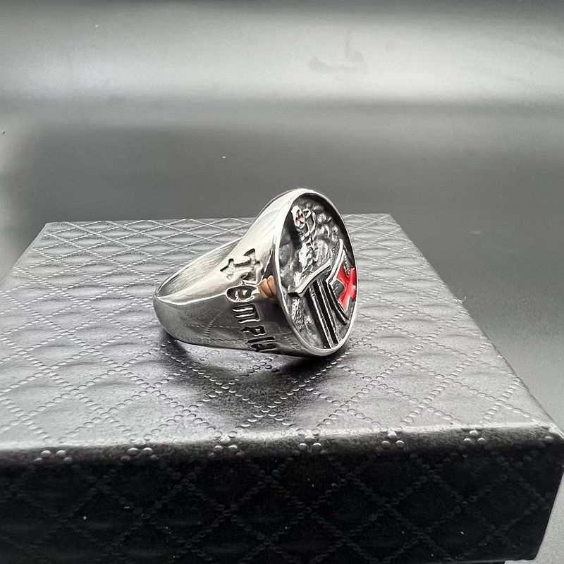 Bague pour hommes en acier titane templier templier samouraï inscription croix époxy rouge