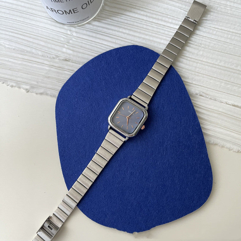 Reloj de mujer con correa de bambú plateada