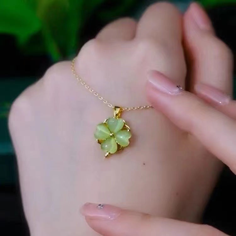 Rotating Green Four-leaf Clover Necklace And Earring Suit