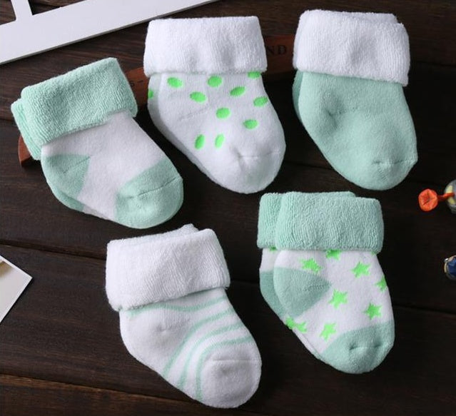 5 pares de calcetines de algodón antideslizantes para bebés, calcetines de muñecos de dibujos animados con campanas, accesorios suaves y bonitos para bebés y niños