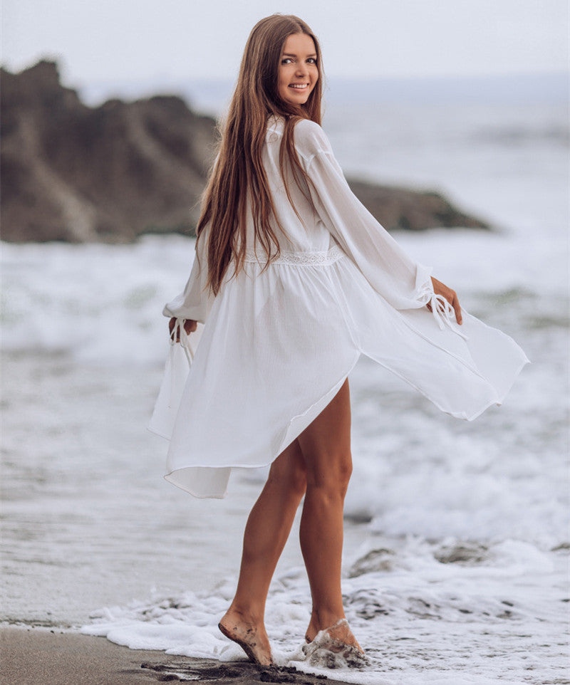 Traje de protección solar de playa con blusa de bikini sexy