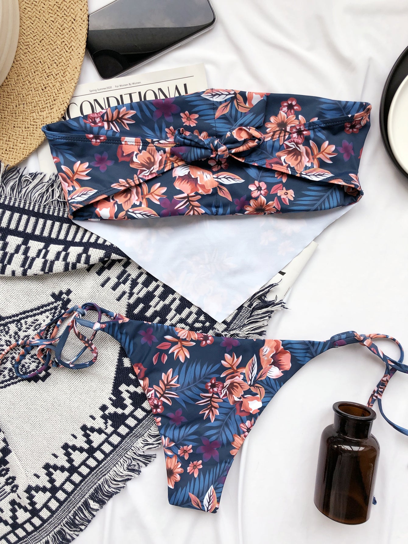 Sexy Beach Swimsuit With Wrapped Chest Swimsuit