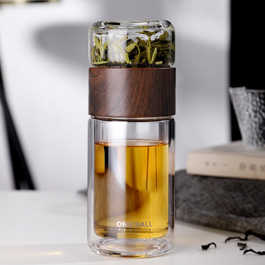 Tasse à thé séparée pour le thé