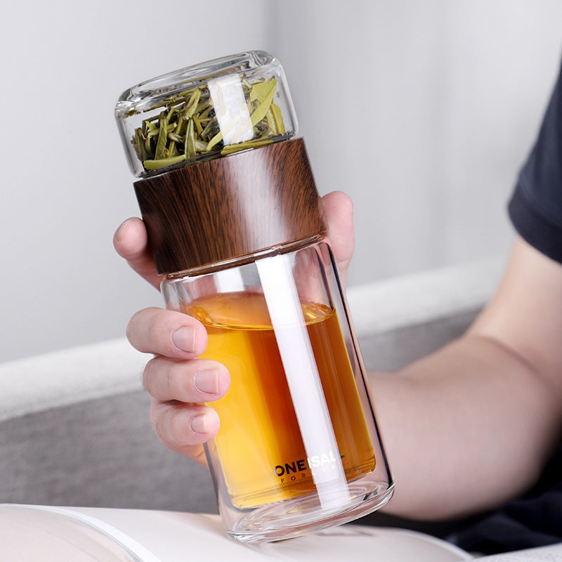 Tasse à thé séparée pour le thé