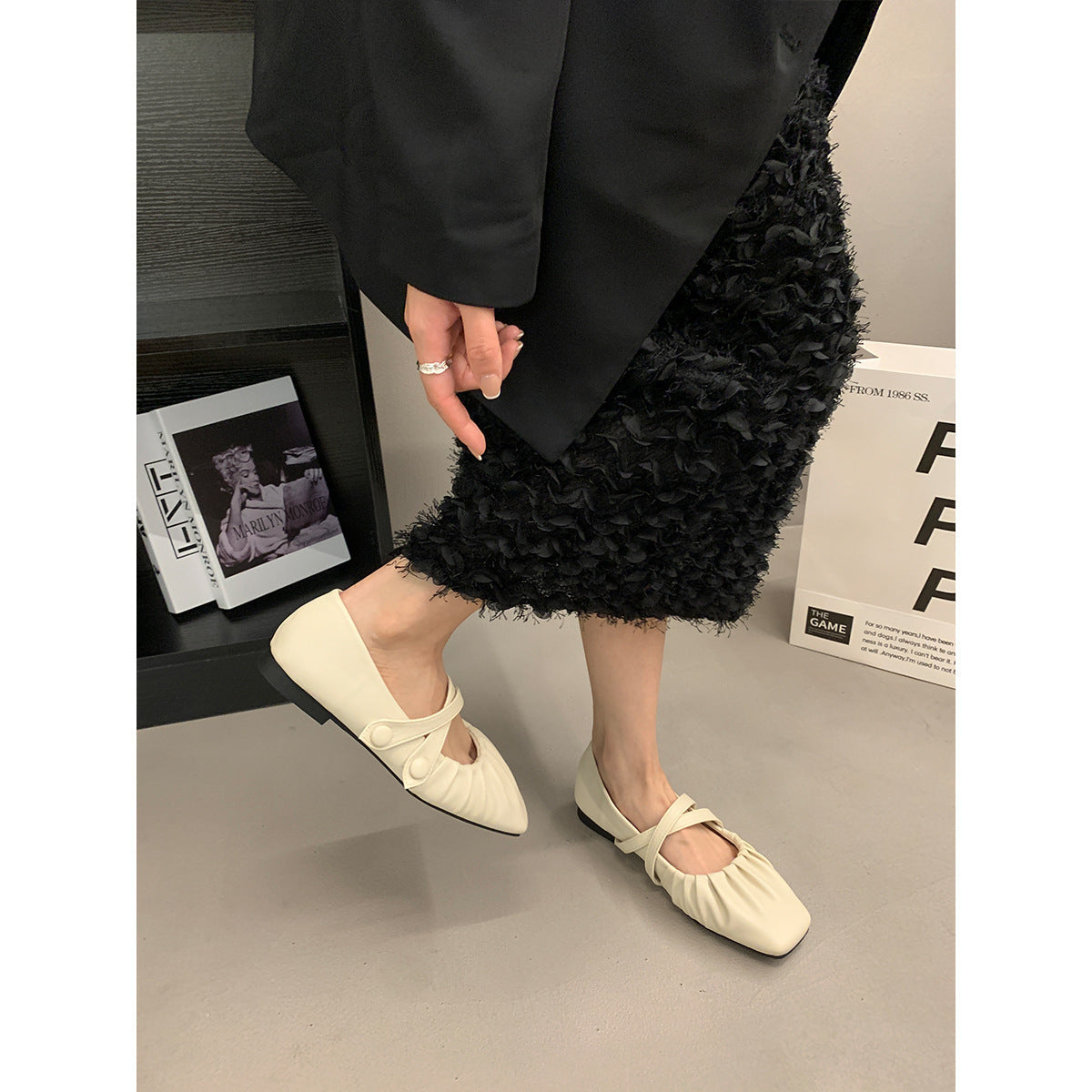 Chaussures Mary Jane rétro à bout carré assorties avec fond souple et surface souple