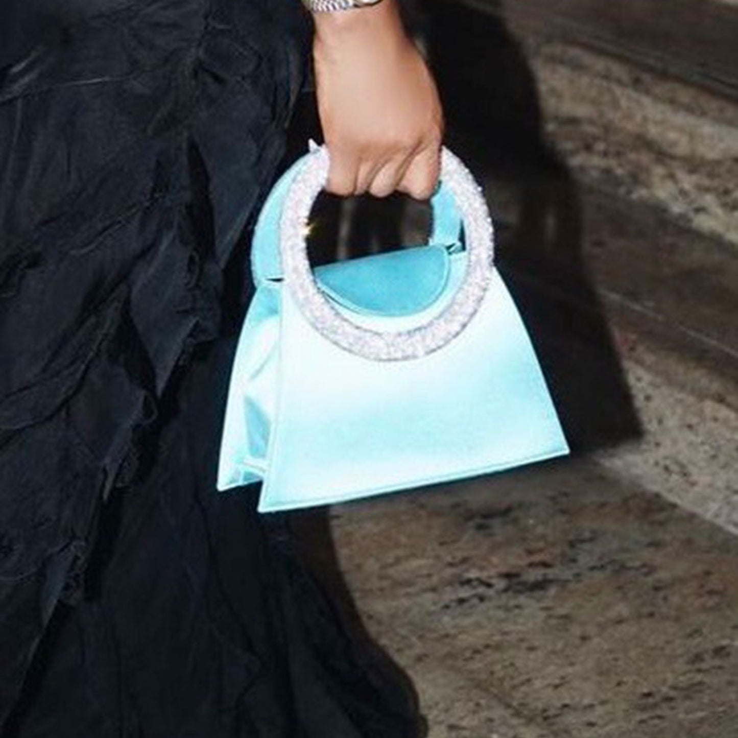 Sac messager à bandoulière trapèze en super strass style féerique diamant