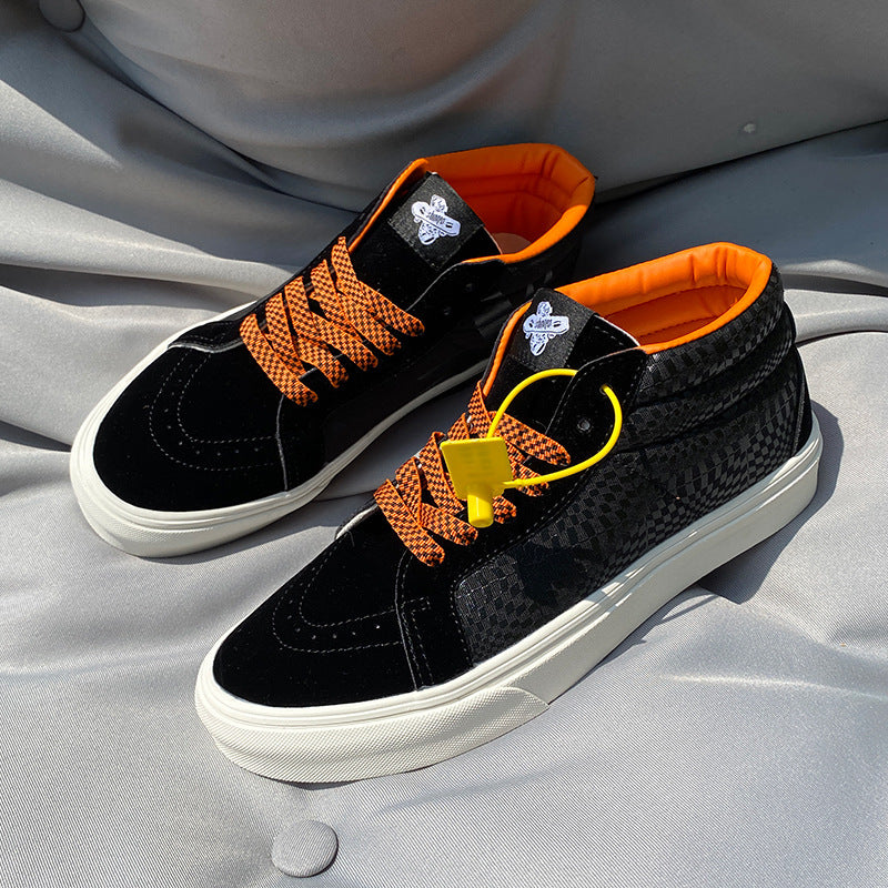 Chaussures de style universitaire pour hommes, toile mi-haute à carreaux noir et orange