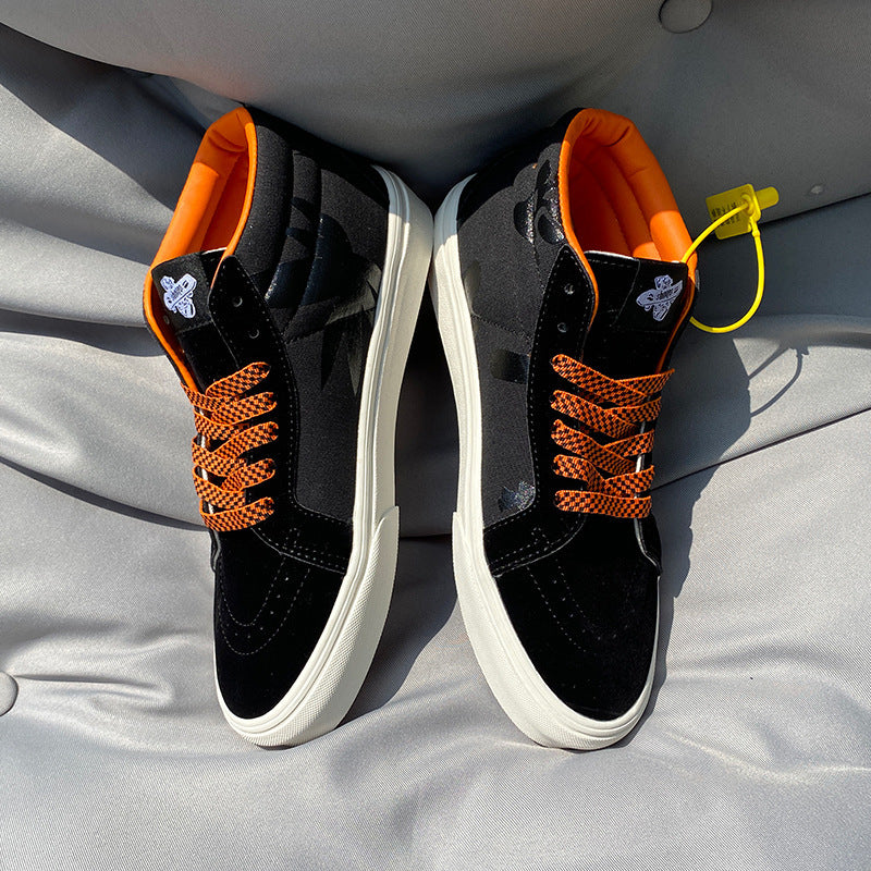 Chaussures de style universitaire pour hommes, toile mi-haute à carreaux noir et orange