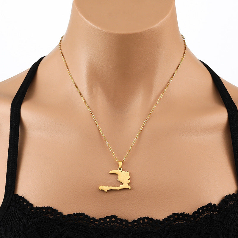 Collier pendentif carte personnalisé à la mode