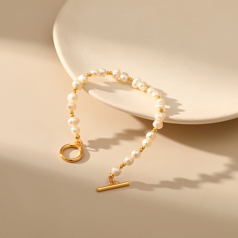 Bracelet élégant fait à la main avec perles d'eau douce naturelles