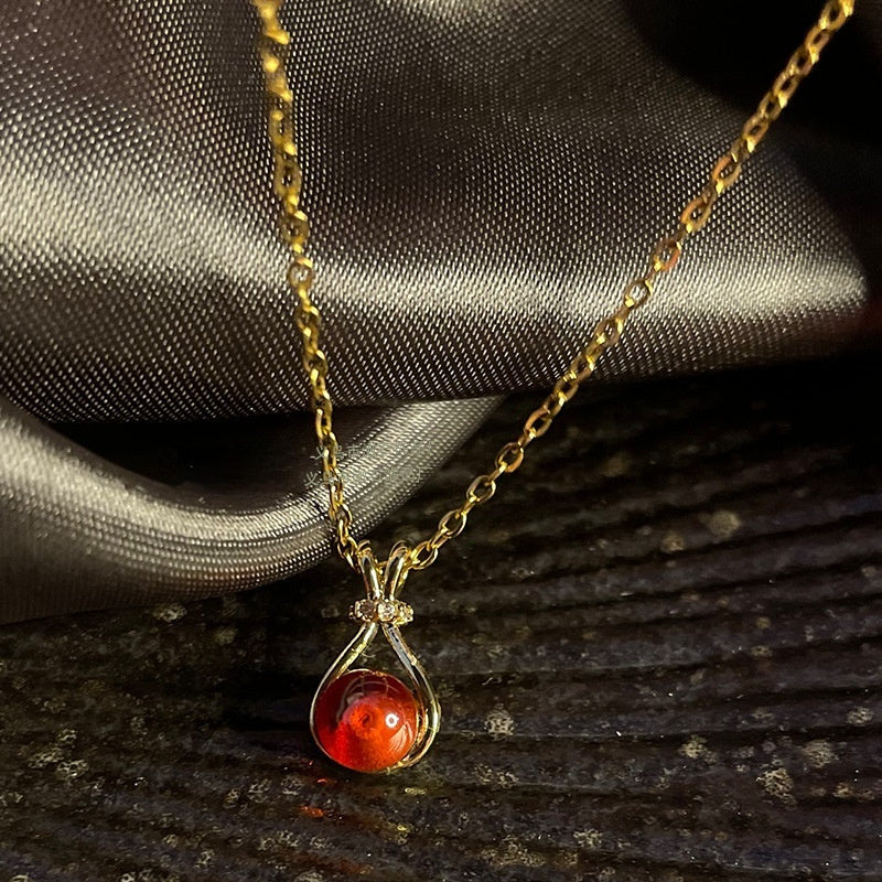 Cadena de clavícula femenina con colgante minoritario de lujo ligero