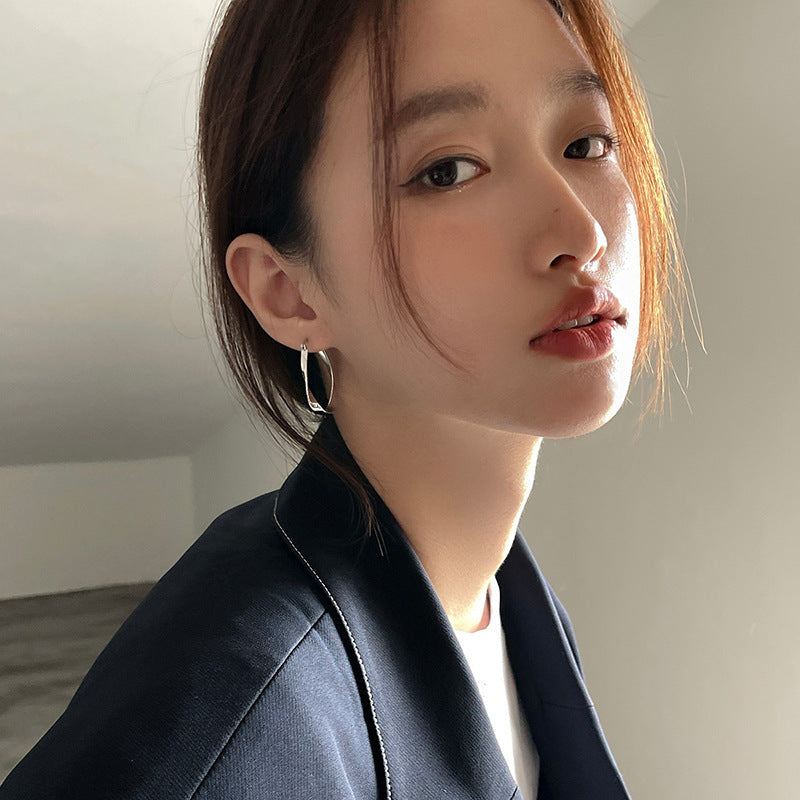 Mobius Strip Ear Clip Femelle Ins Tempérament De Luxe Simple Et Léger