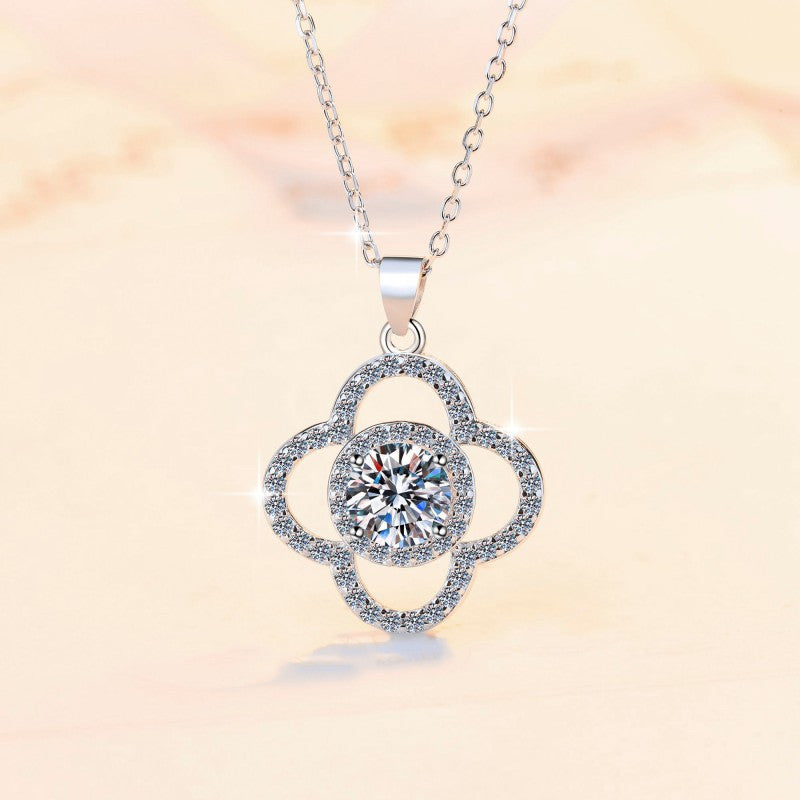 Collier avec pendentif Moissanite en argent sterling pour femmes