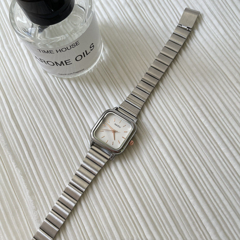 Reloj de mujer con correa de bambú plateada