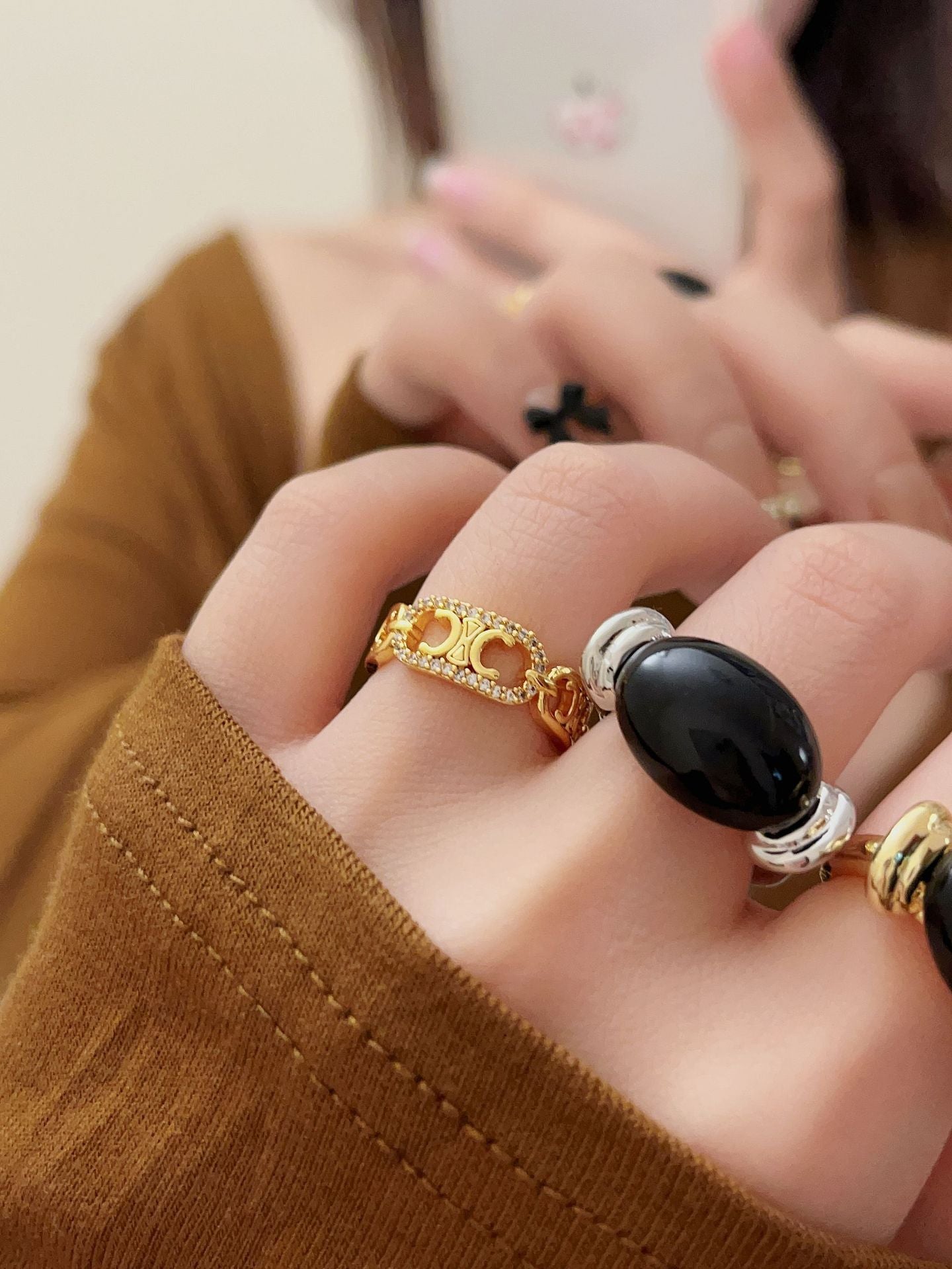 French Retro Black Agate High-grade Metal Ring Women's Light Luxury Fashionable Twin Ring