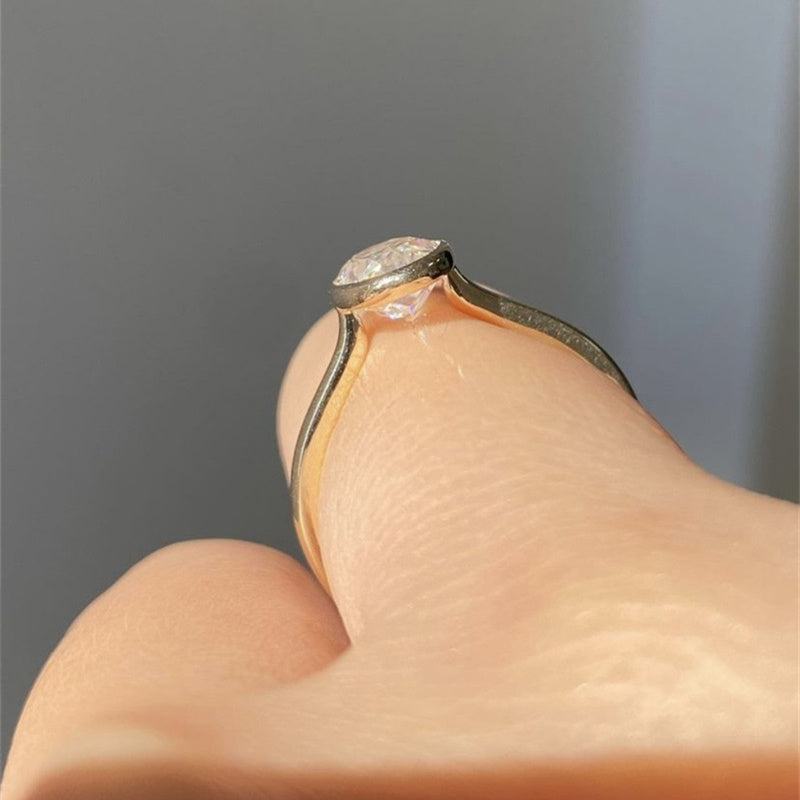 Anillo Ins femenino ligero lujo diseñador minoritario alto grado Simple