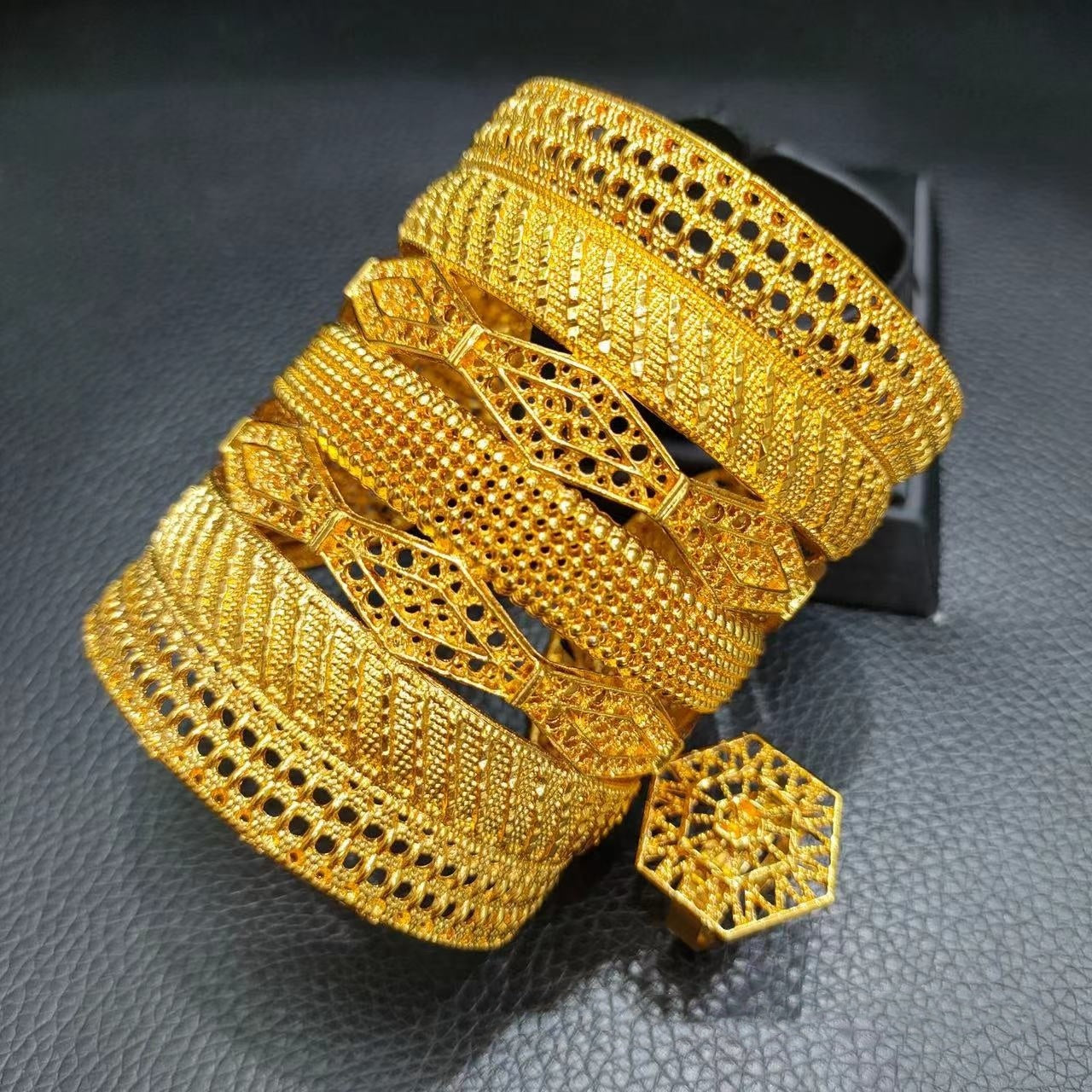 Bracelet Ouvert Femme Large Imitation Cuivre Plaqué Or