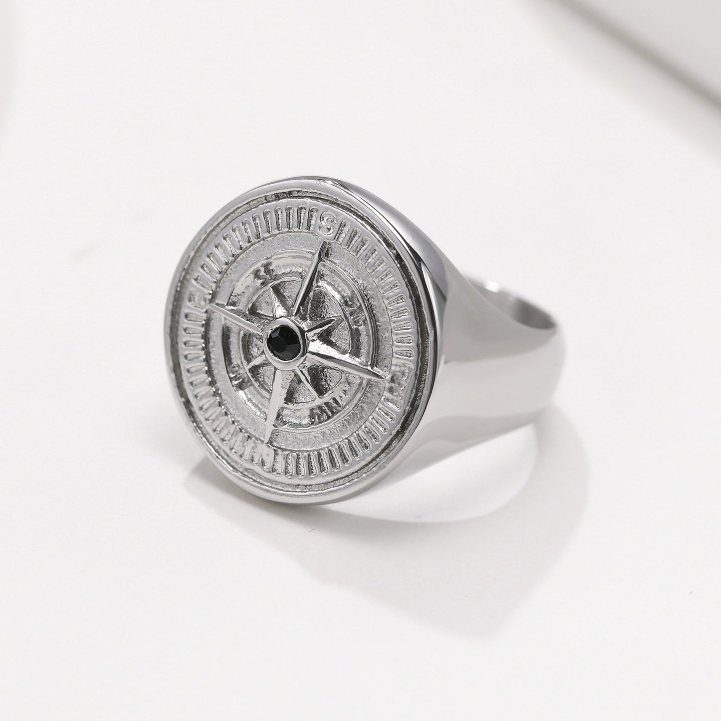 Anillo de fundición de brújula redonda elegante de acero inoxidable negro para hombres