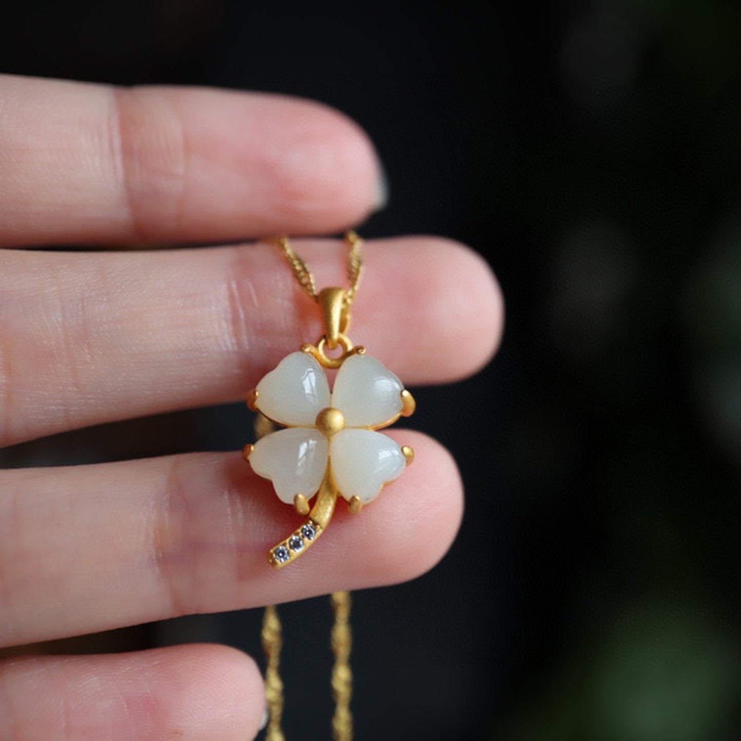 Cadena de clavícula con colgante de trébol de cuatro hojas de la suerte