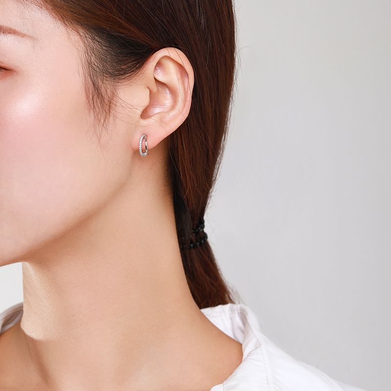 Boucles d'oreilles à tige double couche en forme de C pour femmes
