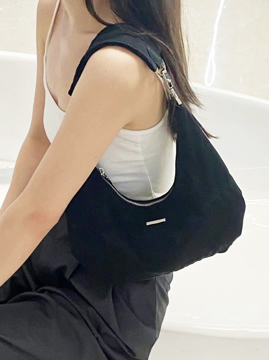 Bolso Baguette para axilas de moda informal con diseño de interés especial y nubes oscuras soleadas Retro negro de terciopelo de invierno