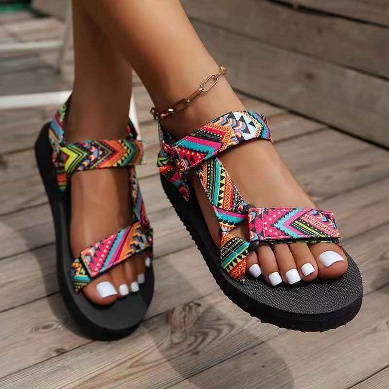 Sandales de plage de style ethnique célèbres européennes et américaines