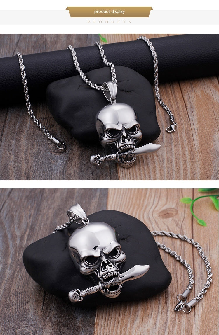 Collier Punk européen et américain pour hommes, pendentif crâne en acier titane exagéré, dominateur