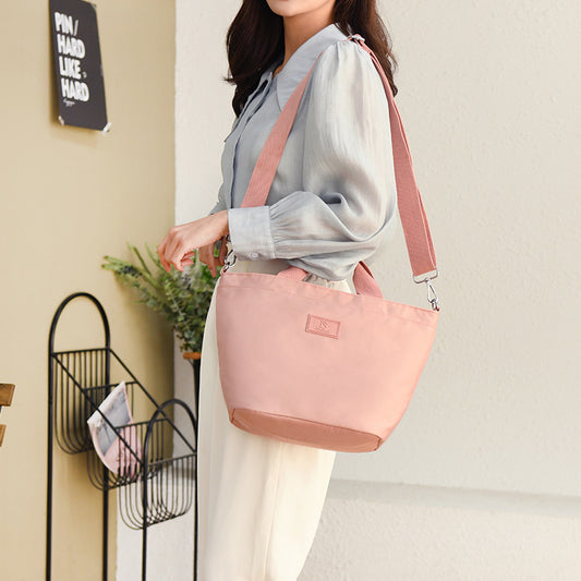 Nylon Large-capacity High-grade Waterproof Simple Shoulder Bag