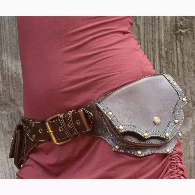Riñonera con cinturón retro medieval estilo punk
