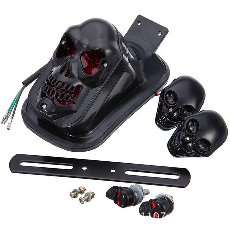 Accessoires de voiture électrique de moto feux arrière LED en matériau ABS feux arrière modifiés