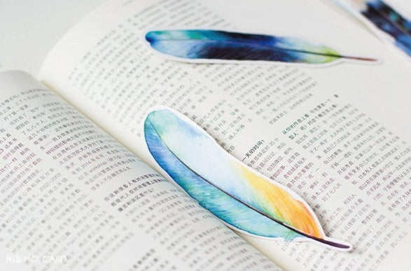 Ensemble de 30 marque-pages en plumes