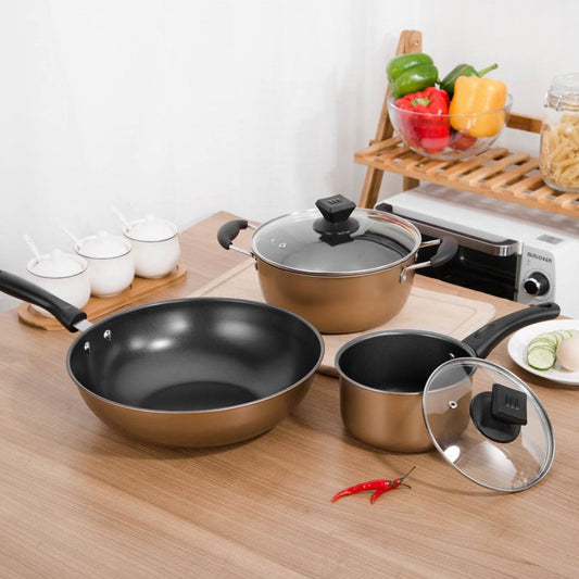 Ensemble de casseroles de cuisine, ustensiles de cuisine, casseroles