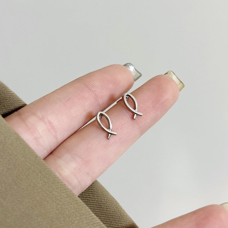 Sterling Silver Needle Hollow Fish Shape Ear Studs