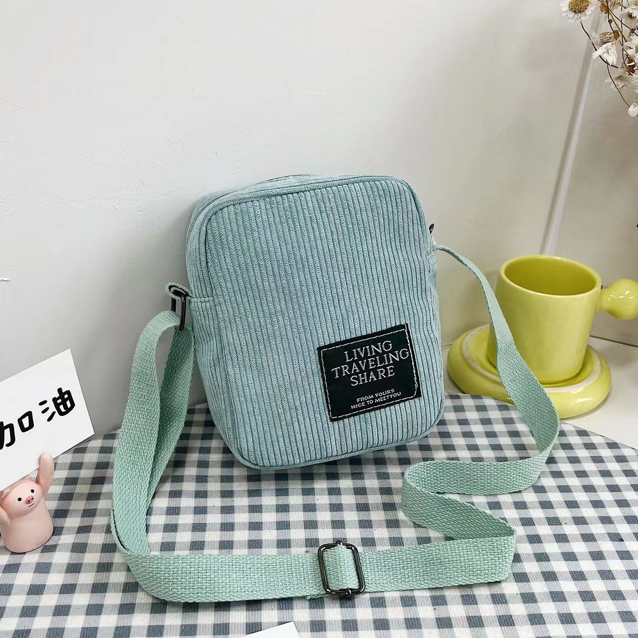 Bolso de mujer de pana retro fácil a juego