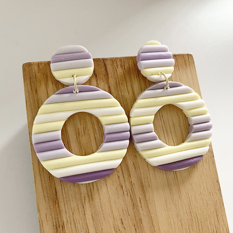 Pendientes de arcilla polimérica agregada Brickearth Rainbow Bar Arte multicolor