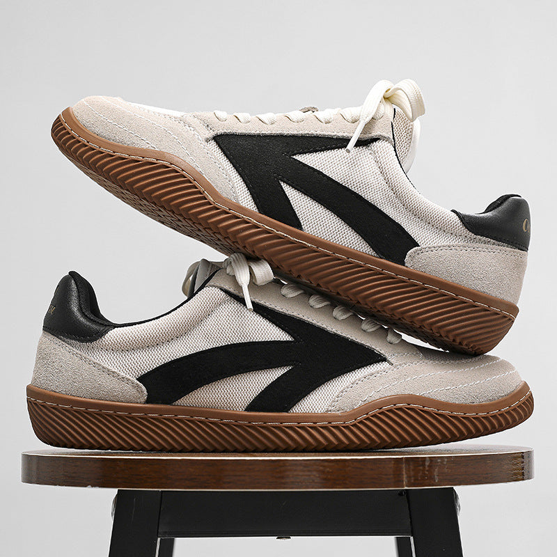 Zapatos de hombre de moda con superficie de malla ligera y todo a juego