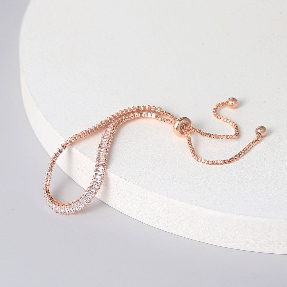 Bracelet rectangulaire en cristal réglable en zircon à une rangée de diamants