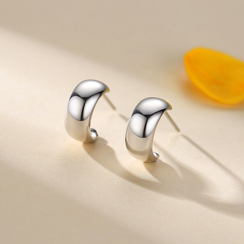 S925 Sterling Silver Glossy C- Shaped Stud Earrings For Women Japanese And Korean Simple Earrings