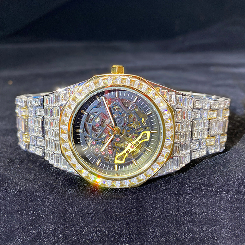 Reloj mecánico hueco luminoso con diamantes cuadrados completos de Hip Hop