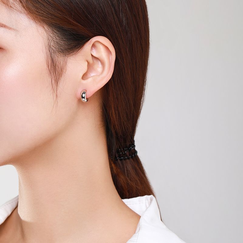 S925 Sterling Silver Glossy C- Shaped Stud Earrings For Women Japanese And Korean Simple Earrings