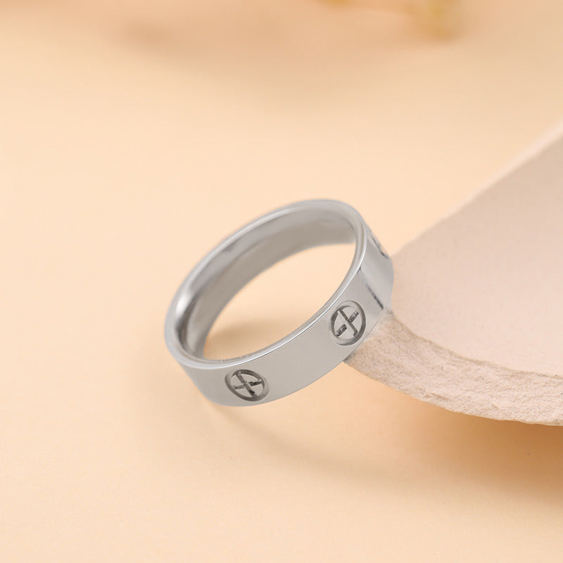 Bague métallique à imprimé croisé, conception simple