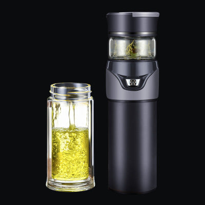 Separando la taza de té