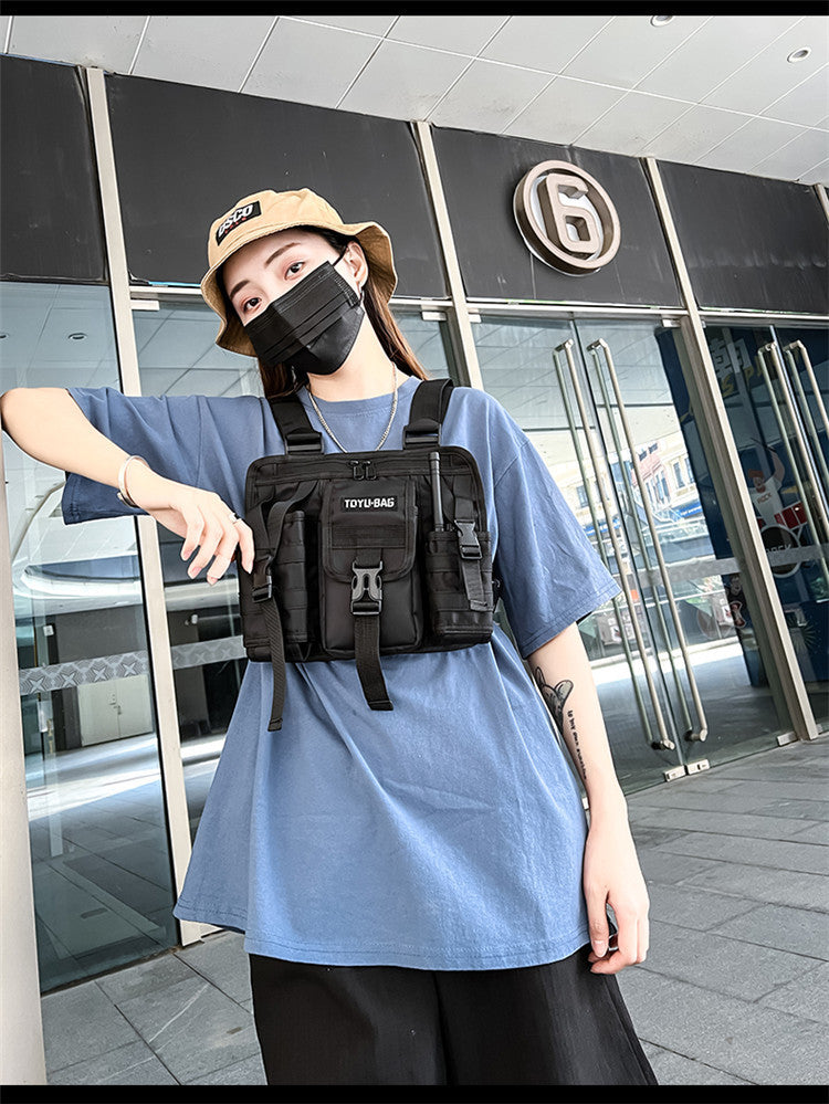 Bolso de hombro estilo chaleco callejero