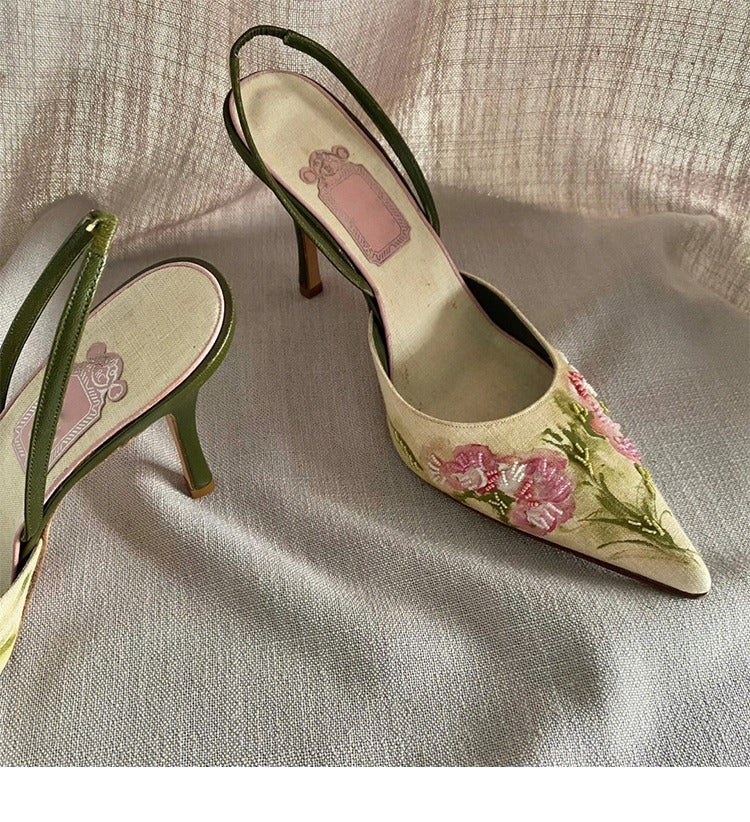 Talons hauts brodés pointus vintage