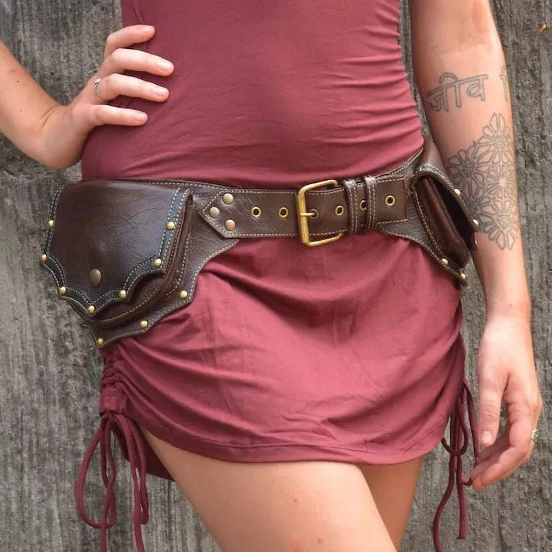 Riñonera con cinturón retro medieval estilo punk