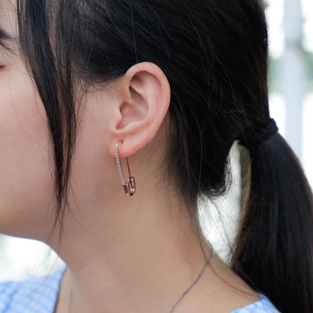 Women's Fashionable Temperament Inlaid Zircon All-match Earrings